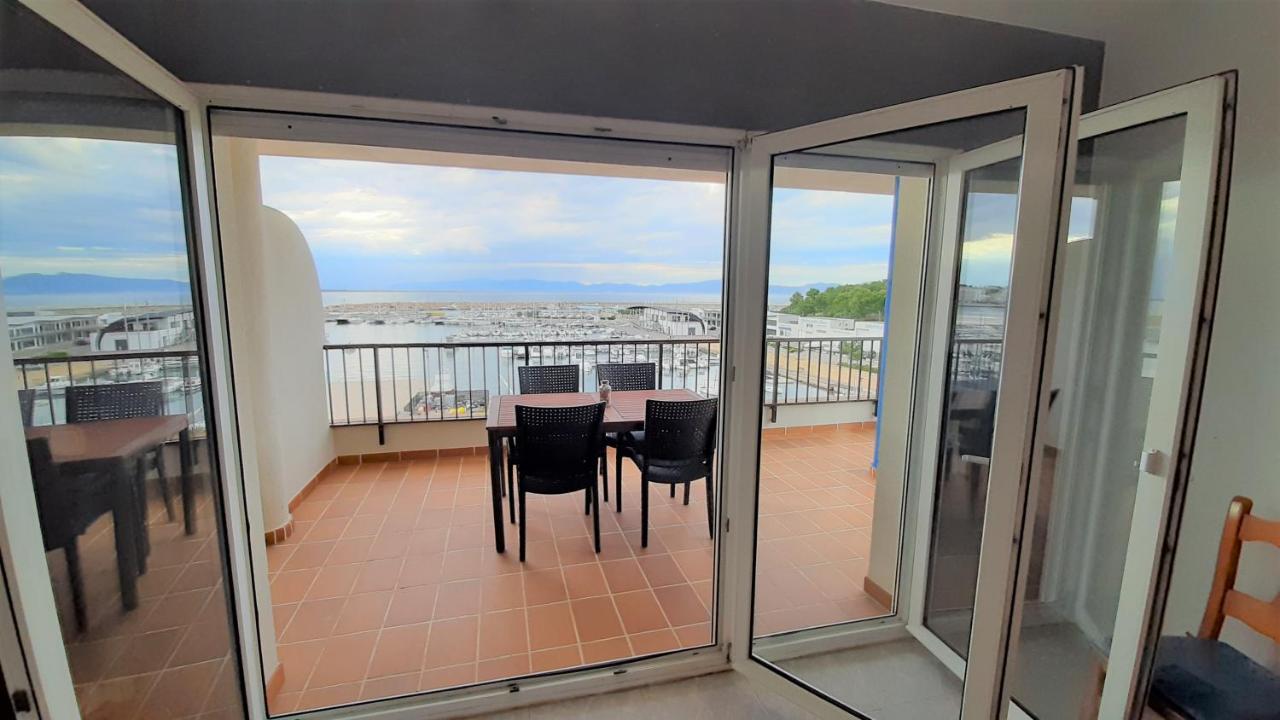 Apartaments Club Nautic L' Escala المظهر الخارجي الصورة