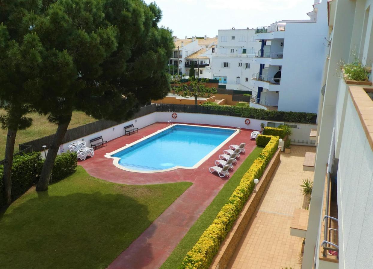 Apartaments Club Nautic L' Escala المظهر الخارجي الصورة