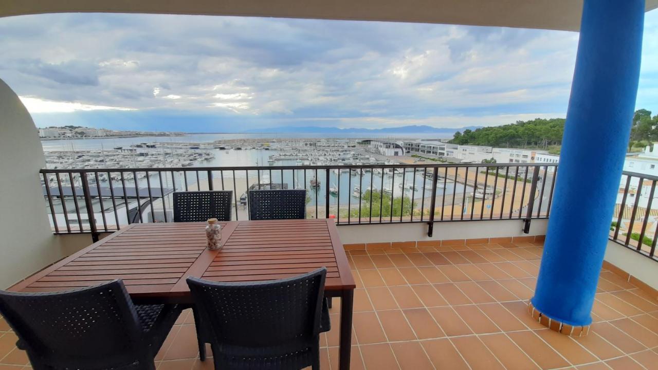 Apartaments Club Nautic L' Escala المظهر الخارجي الصورة